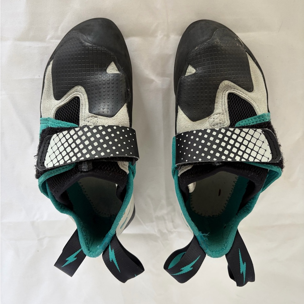 Evolv Zenist Rock Climbing Shoes Womens US 6.5 EU 37 Made in South Korea - Picture 2 of 11